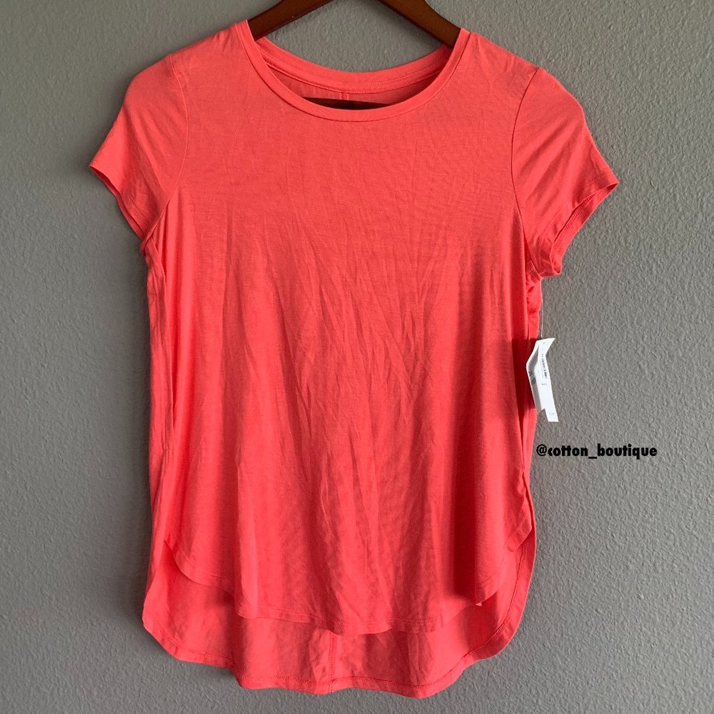 Old Navy Tulip-Hem Tee (NWT)